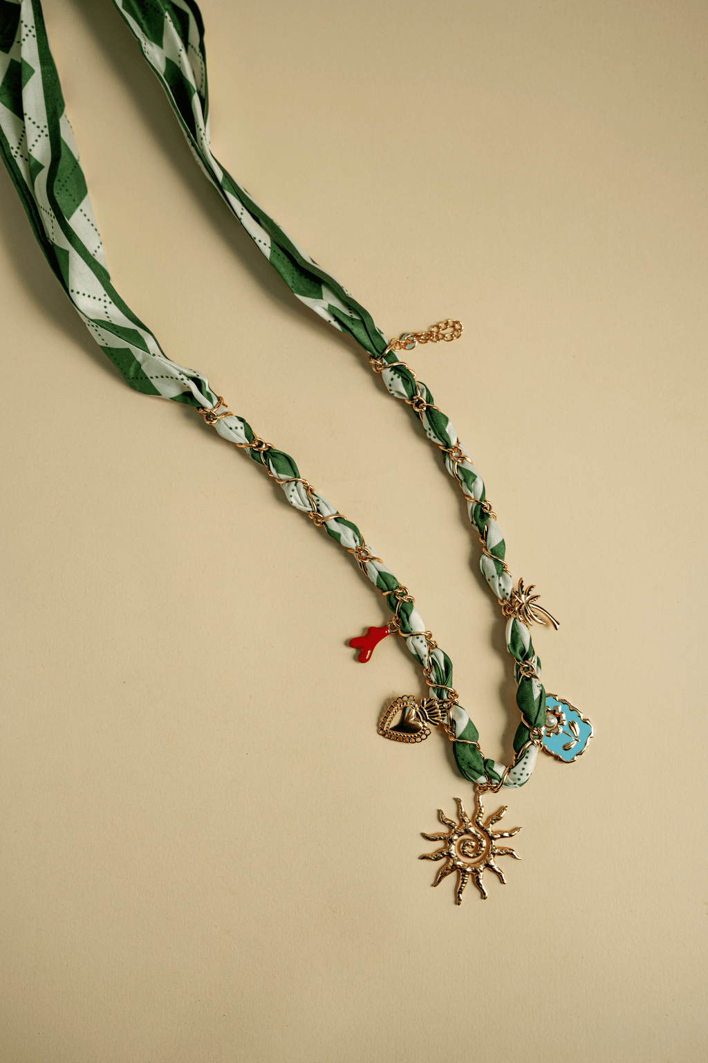 Collier Aveline